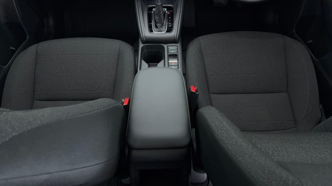2025 Honda HR-V Vi X, Automatic, 7773 km, Center Console