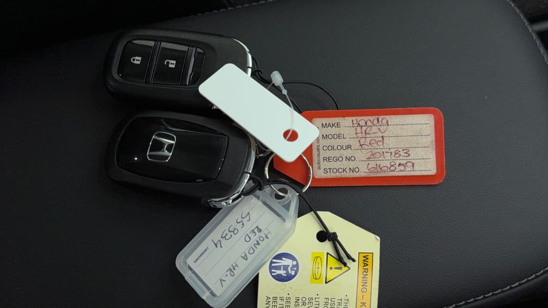 2025 Honda HR-V Vi X, Automatic, 7773 km, Key Close-up
