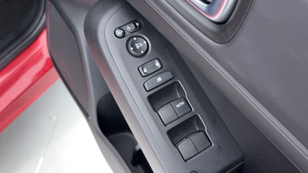 2025 Honda HR-V Vi X, Automatic, 7773 km, Drivers Side Door Panel Controls
