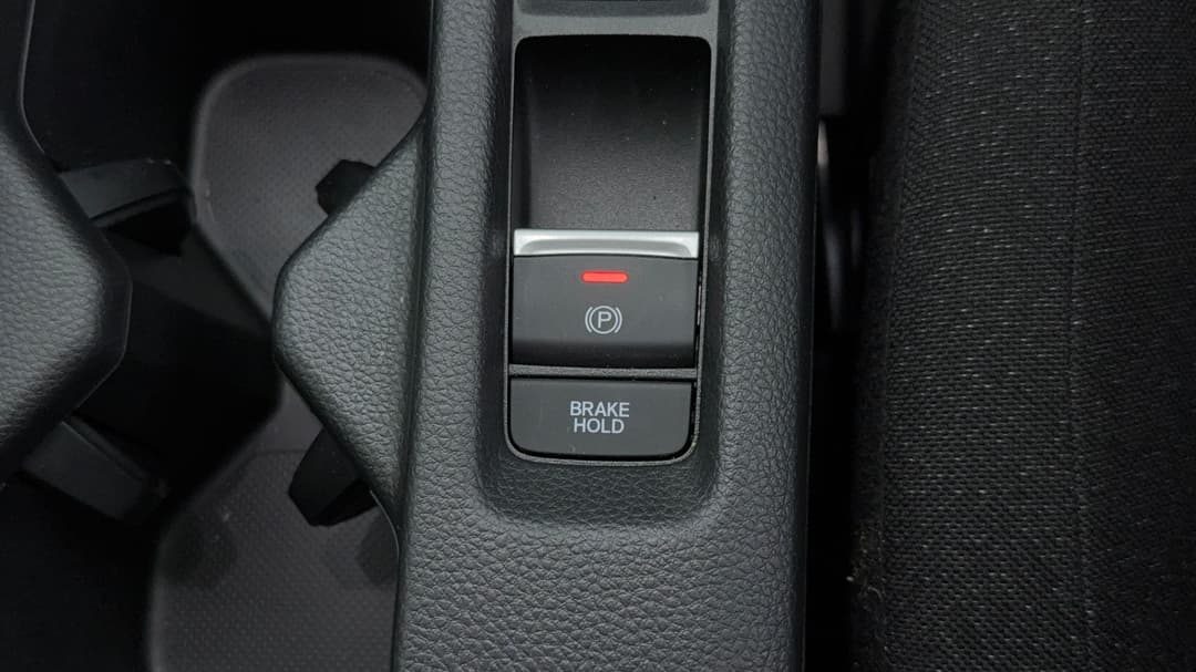 2025 Honda HR-V Vi X, Automatic, 7773 km, Handbrake