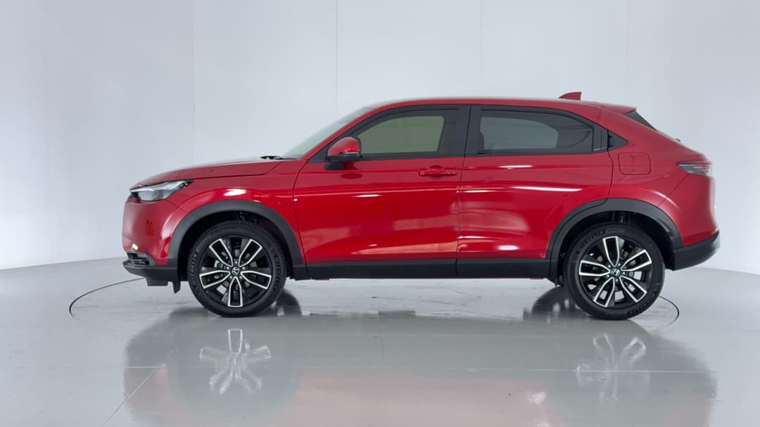 2025 Honda HR-V Vi X, Automatic, 7773 km, Right Side View