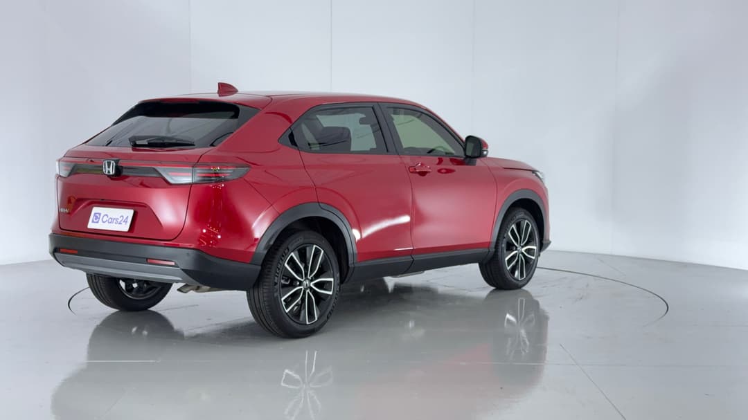 2025 Honda HR-V Vi X, Automatic, 7773 km, Right Back Diagonal (45- Degree) View
