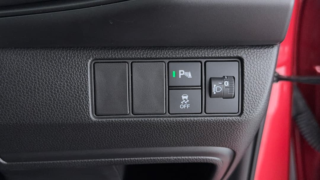 2025 Honda HR-V Vi X, Automatic, 7773 km, Utility Switches/Buttons