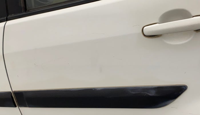 2011 Maruti Ritz VDI, Diesel, Manual, 1,14,354 km, Rear left door - Minor scratches