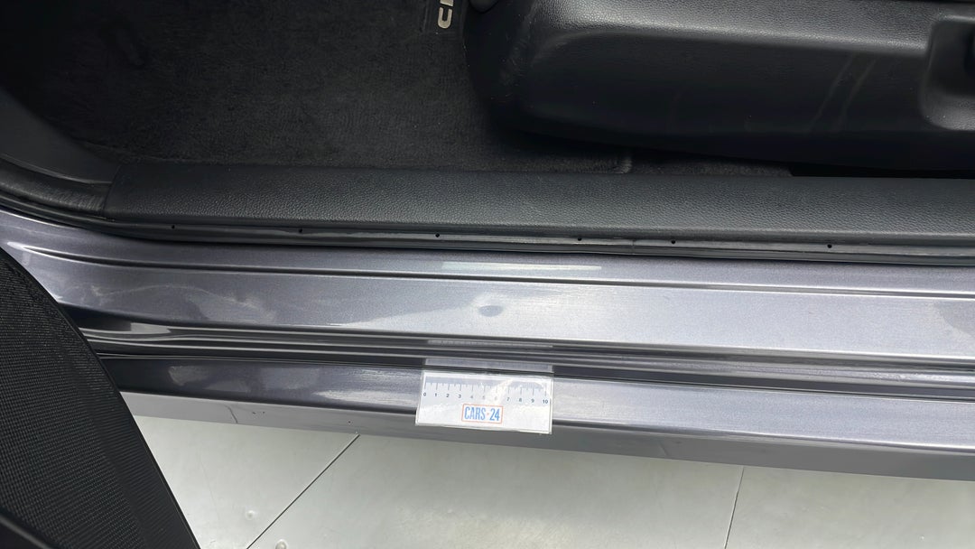 Door Sills Front LHS Dent