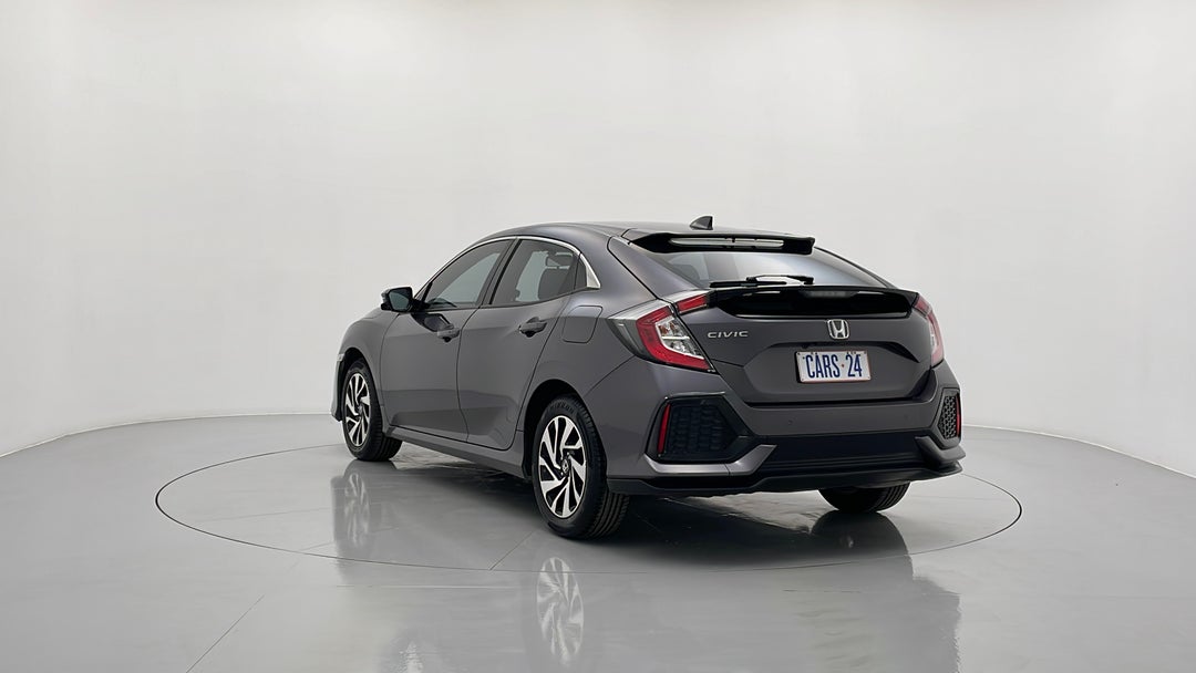 Left Back Diagonal (45- Degree) View