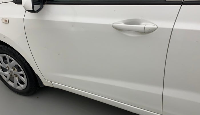 2017 Hyundai Grand i10 SPORTZ 1.2 KAPPA VTVT, Petrol, Manual, 41,236 km, Front passenger door - Minor scratches