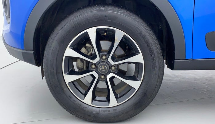 2020 Tata NEXON XZA PLUS (O) PETROL, Petrol, Automatic, 42,279 km, Left Front Wheel