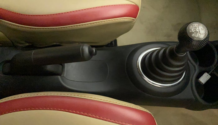 2015 Honda Brio VX MT, Petrol, Manual, 14,489 km, Gear Lever