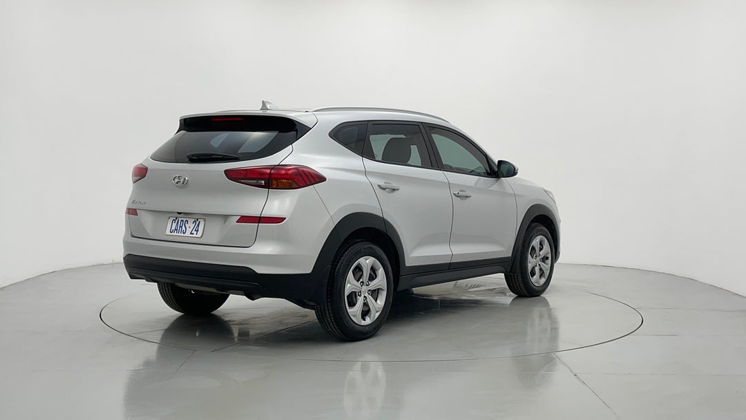 Right Back Diagonal (45- Degree) View