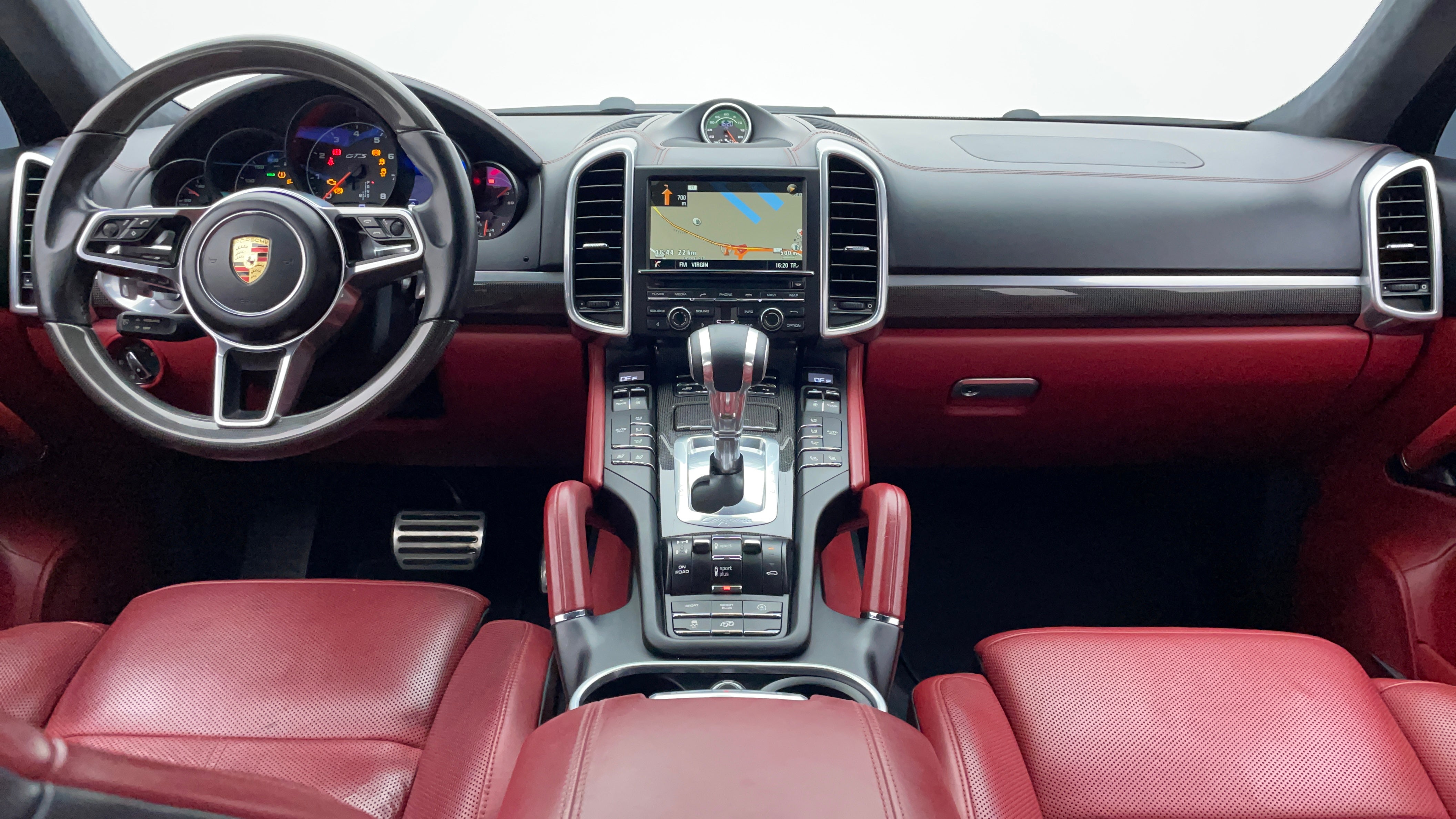 Porsche Cayenne-Dashboard View