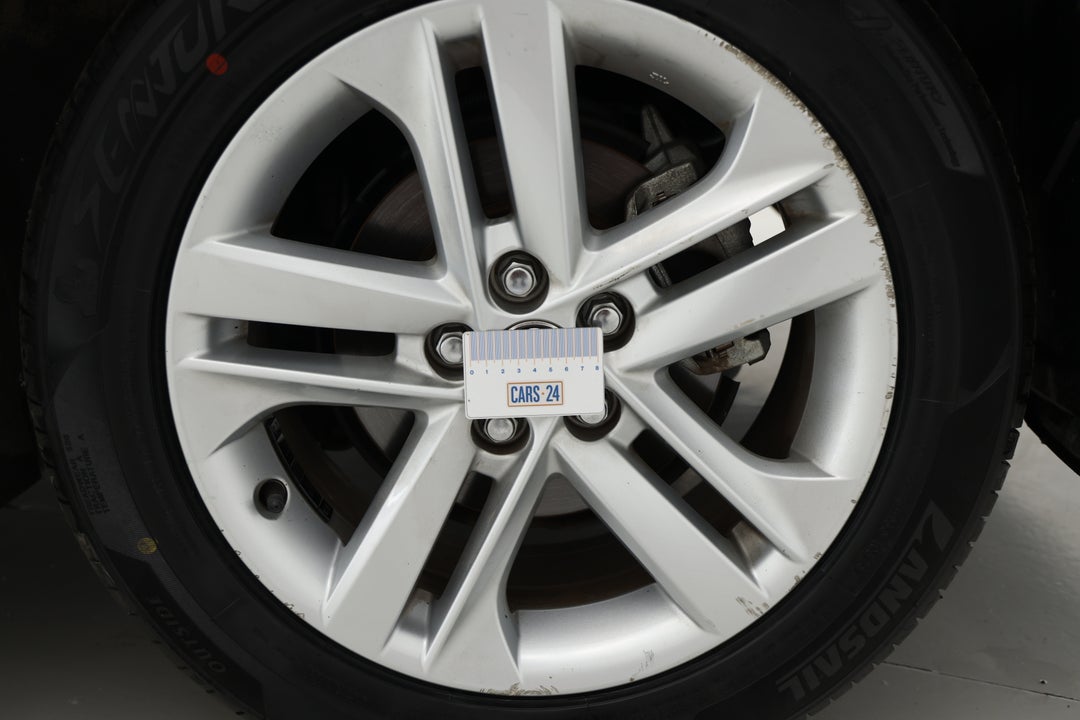 2021 Toyota Corolla Ascent Sport, Automatic, 60962 km, Wheels Rim Front LHS Gutter Rash