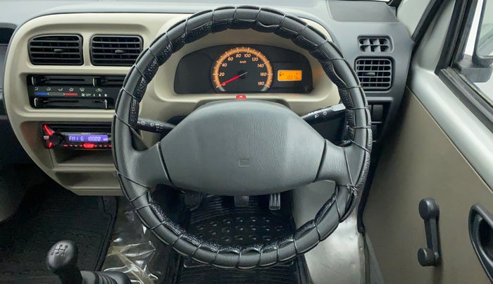 2015 Maruti Eeco 7 STR, Petrol, Manual, 10,344 km, Steering Wheel Close Up