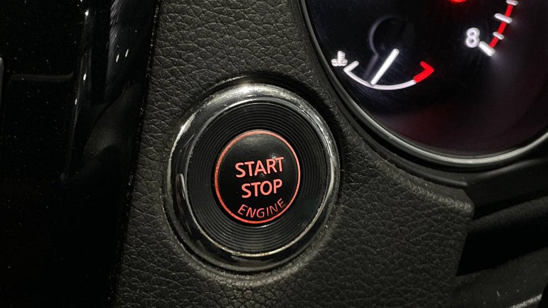 2017 Nissan Qashqai St-l, Automatic, 151809 km, Keyless / Button Start