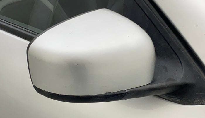 2021 Renault Kwid RXT 1.0 (O), CNG, Manual, 46,746 km, Right rear-view mirror - Cover has minor damage