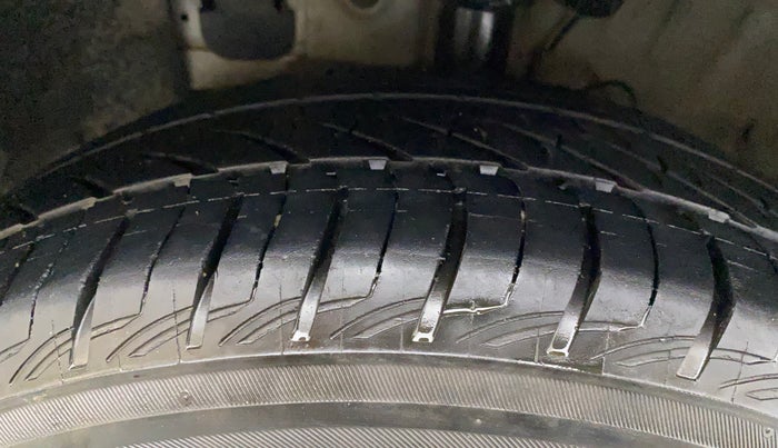 2019 Hyundai VENUE SX 1.4 CRDI, Diesel, Manual, 62,642 km, Left Front Tyre Tread