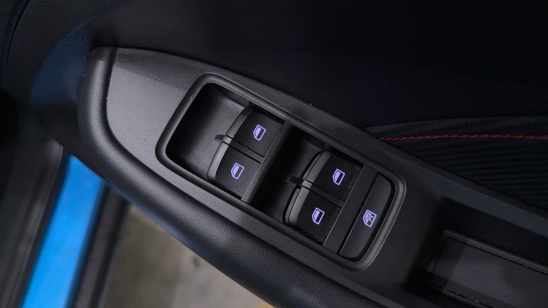 2022 MG Zst Core, Automatic, 45614 km, Drivers Side Door Panel Controls