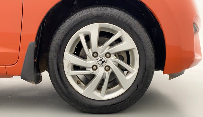 2015 Honda Jazz 1.2 V MT, Petrol, Manual, 61,135 km, Right Front Wheel