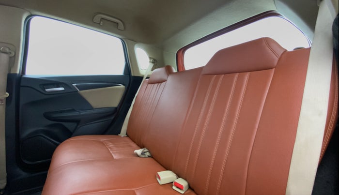2015 Honda Jazz 1.2 V MT, Petrol, Manual, 61,135 km, Right Side Rear Door Cabin View