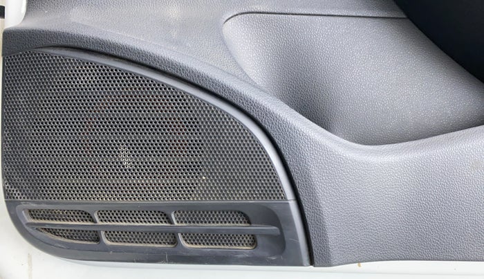 2017 Volkswagen Ameo TRENDLINE 1.5, Diesel, Manual, 79,605 km, Speaker