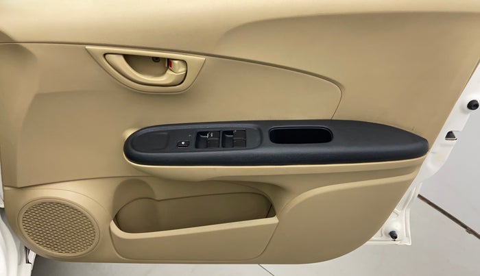 2014 Honda Amaze 1.5 EMT I DTEC, Diesel, Manual, 57,348 km, Driver Side Door Panels Controls