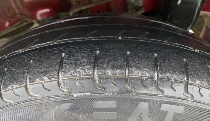 2015 Hyundai Eon ERA PLUS, Petrol, Manual, 40,090 km, Left Rear Tyre Tread