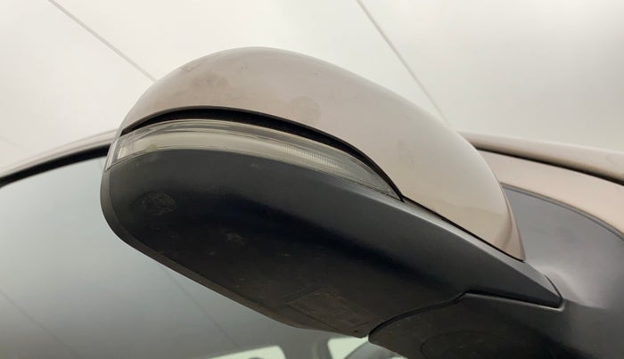 2014 Hyundai i20 ASTA 1.2, Petrol, Manual, 77,799 km, Right rear-view mirror - Indicator light has minor damage