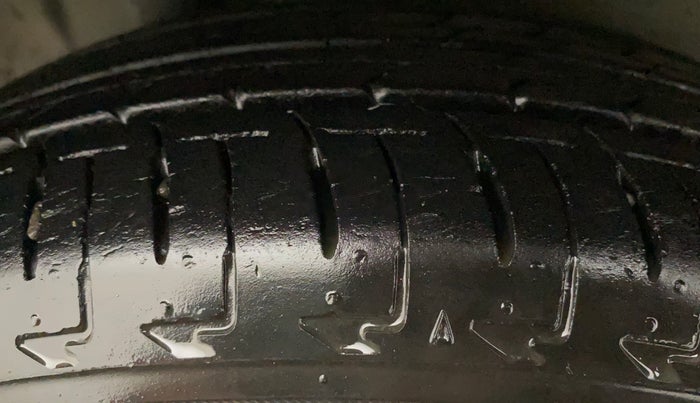 2017 Maruti IGNIS ZETA 1.2 AMT, Petrol, Automatic, 9,675 km, Right Rear Tyre Tread