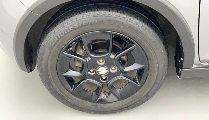 2017 Maruti IGNIS ZETA 1.2 AMT, Petrol, Automatic, 9,675 km, Left front tyre - Minor crack