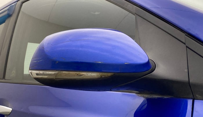 2014 Hyundai Xcent SX 1.1 CRDI OPT, Diesel, Manual, 70,559 km, Right rear-view mirror - Indicator light has minor damage