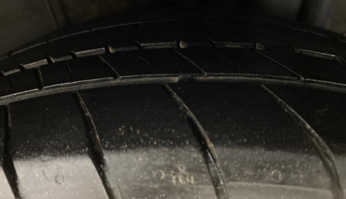 2014 Hyundai Xcent SX 1.1 CRDI OPT, Diesel, Manual, 70,559 km, Left Rear Tyre Tread