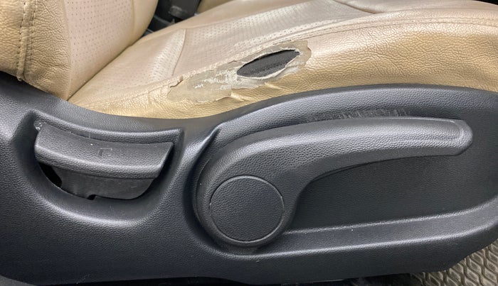 2015 Hyundai i20 Active 1.2 S, Petrol, Manual, 83,976 km, Driver Side Adjustment Panel