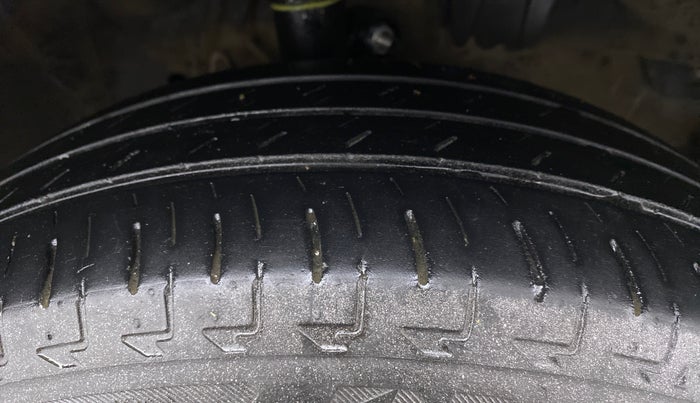 2015 Honda City V MT PETROL, Petrol, Manual, 86,562 km, Right Front Tyre Tread