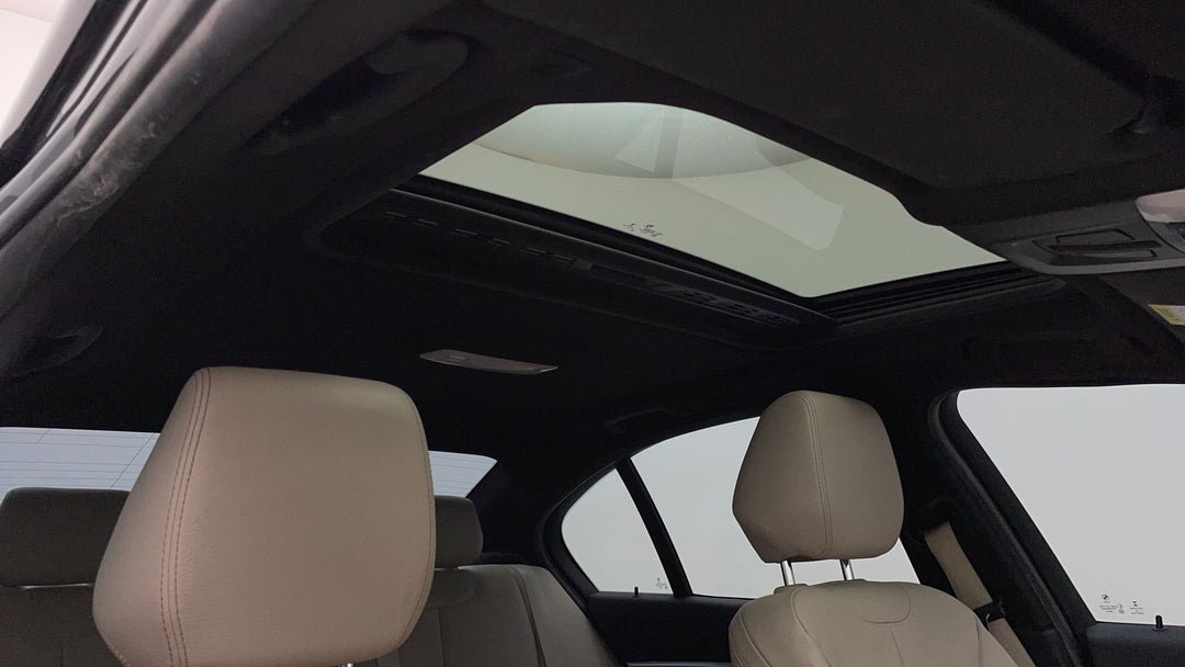 Interior Sunroof/Moonroof