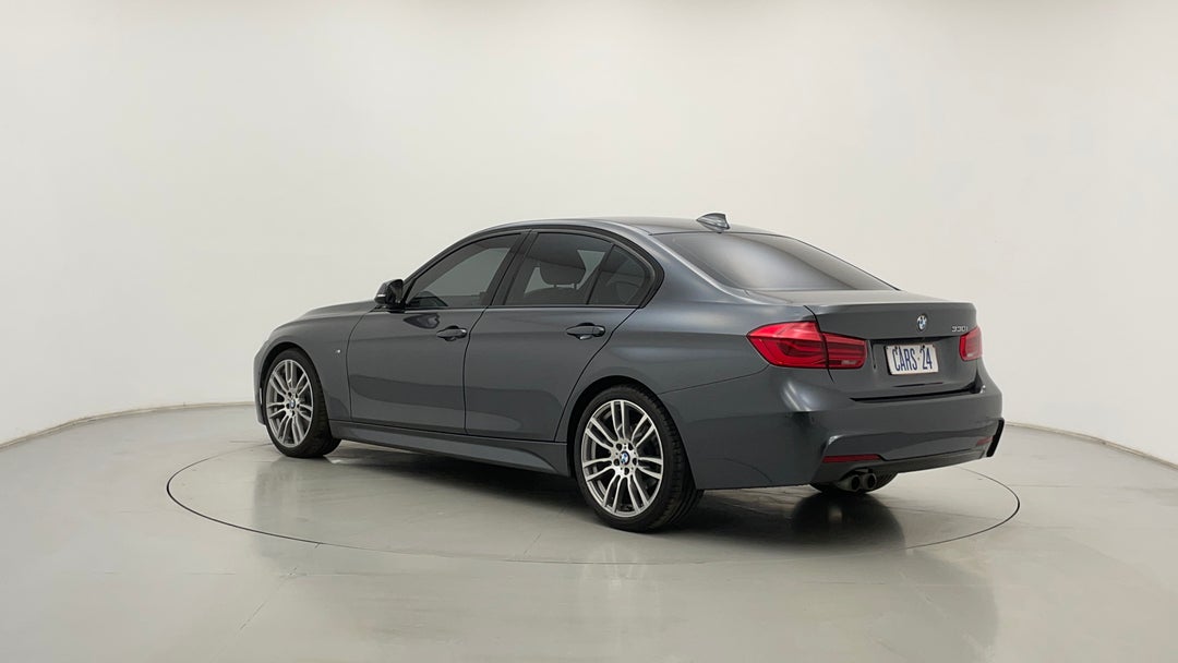 Left Back Diagonal (45- Degree) View