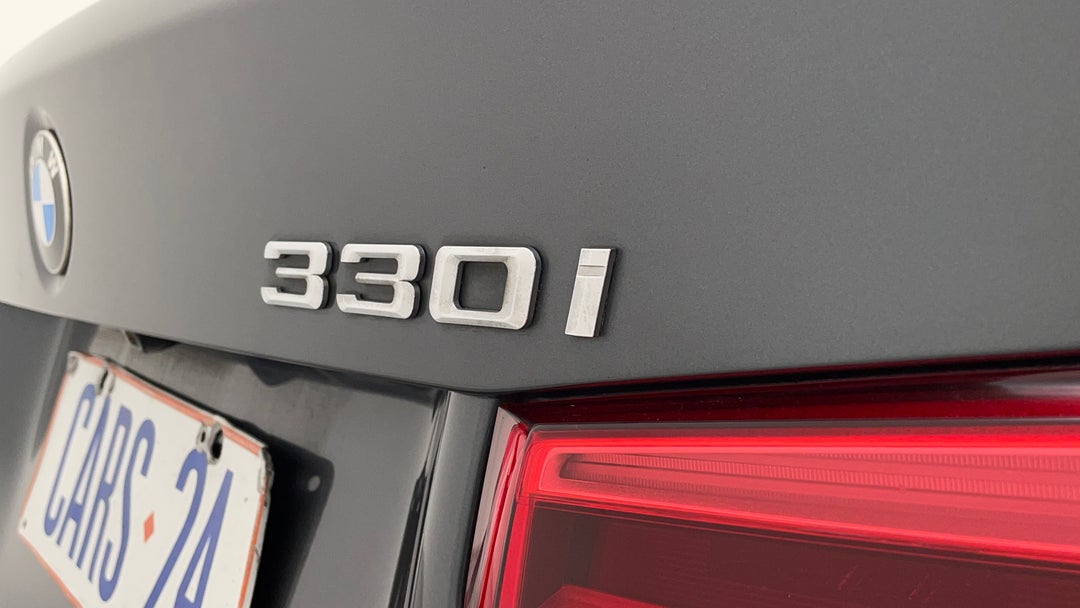 Badge (Boot Right Side)