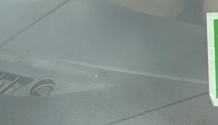 2013 Maruti Swift ZXI D, Petrol, Manual, 41,299 km, Front windshield - Minor spot on windshield