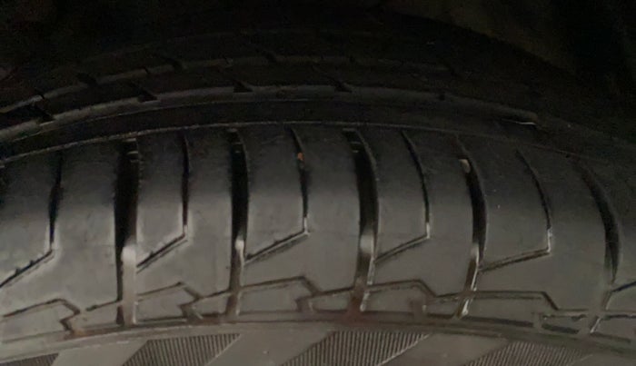 2019 Maruti S Cross ZETA 1.3, Diesel, Manual, 60,610 km, Left Rear Tyre Tread