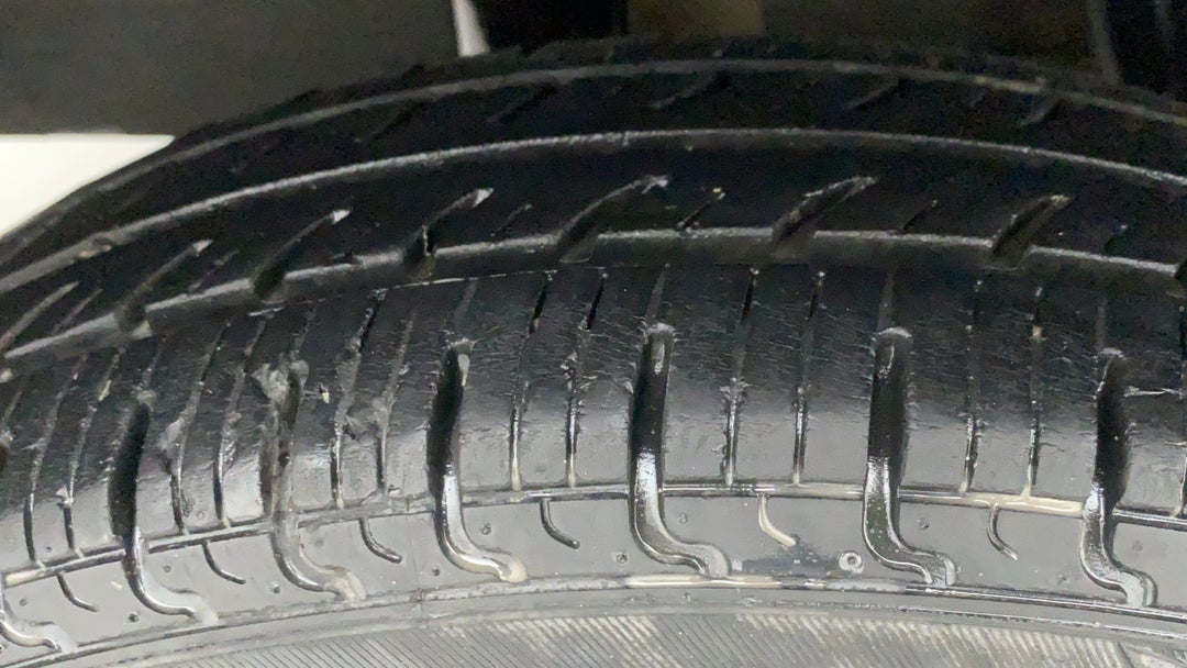 Right Rear Tyre Tread