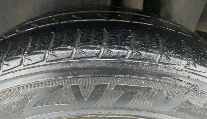 2015 Maruti Ciaz VXI, Petrol, Manual, 62,793 km, Left Rear Tyre Tread