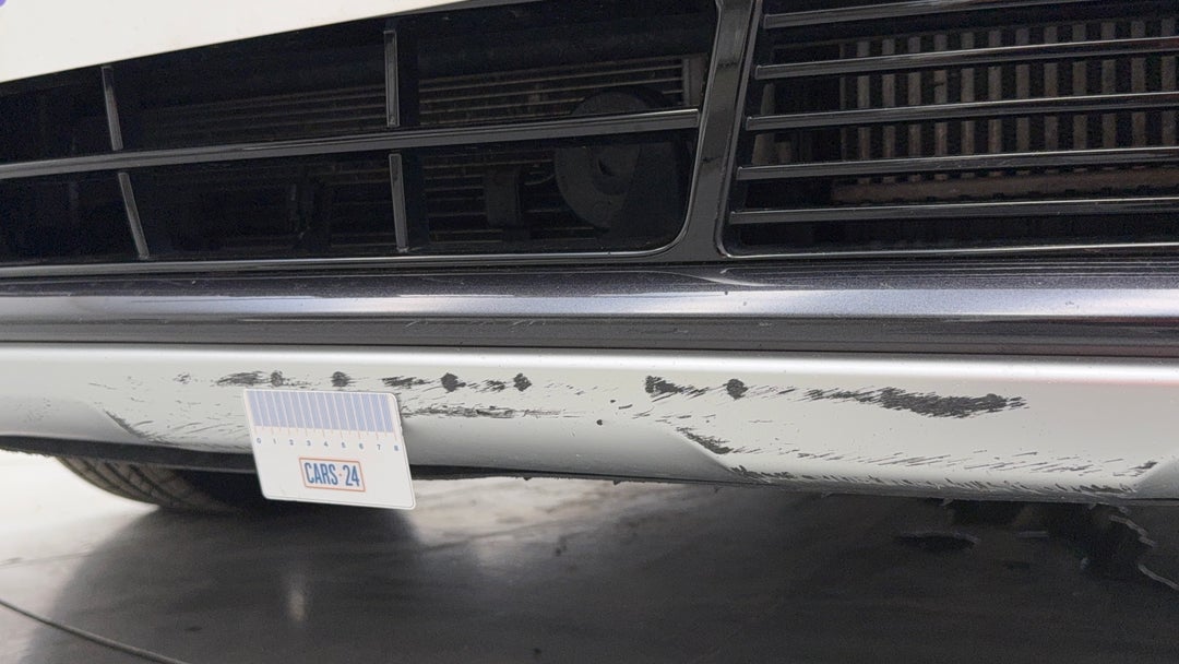 Bumper Front Scratch