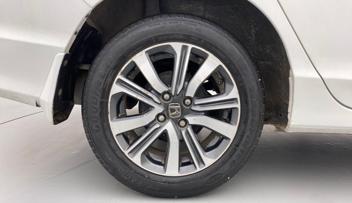 2017 Honda City V CVT, Petrol, Automatic, 34,700 km, Right Rear Wheel