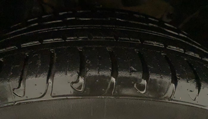 2018 Renault Duster RXS CVT, Petrol, Automatic, 25,066 km, Right Front Tyre Tread