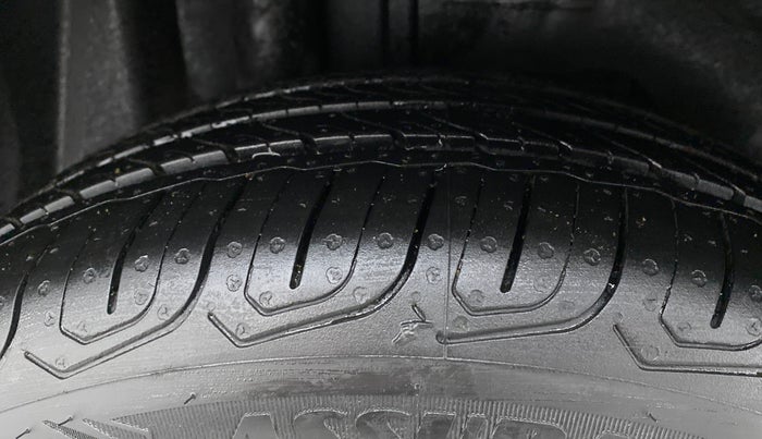 2018 Ford FREESTYLE TITANIUM PLUS 1.2 PETROL, Petrol, Manual, 76,196 km, Right Rear Tyre Tread