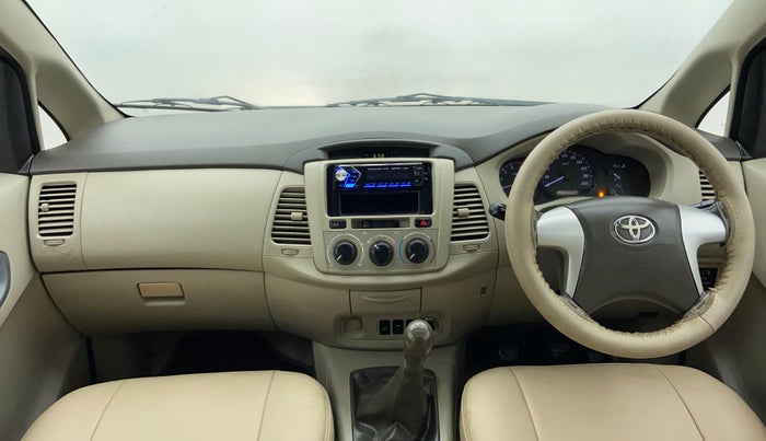 2013 Toyota Innova 2.5 GX 8 STR BS IV, Diesel, Manual, 1,78,065 km, Dashboard