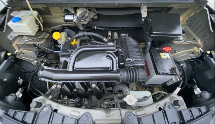 2018 Renault Kwid RXT Opt, Petrol, Manual, 33,167 km, Engine Bonet View