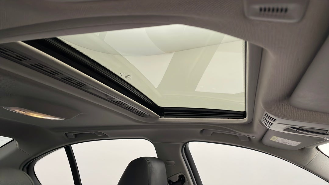 Interior Sunroof/Moonroof