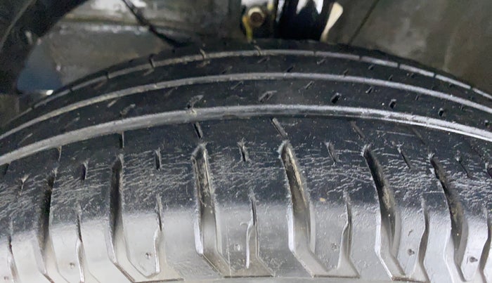 2019 Maruti XL6 ALPHA SHVS  MT, Petrol, Manual, 18,136 km, Left Front Tyre Tread
