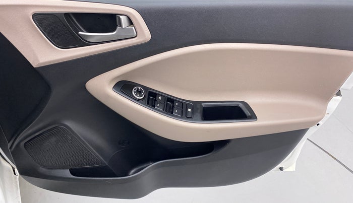2014 Hyundai Elite i20 MAGNA 1.2, Petrol, Manual, 39,813 km, Driver Side Door Panels Control