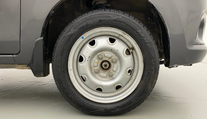 2015 Maruti Alto K10 LXI, CNG, Manual, 51,489 km, Right Front Wheel